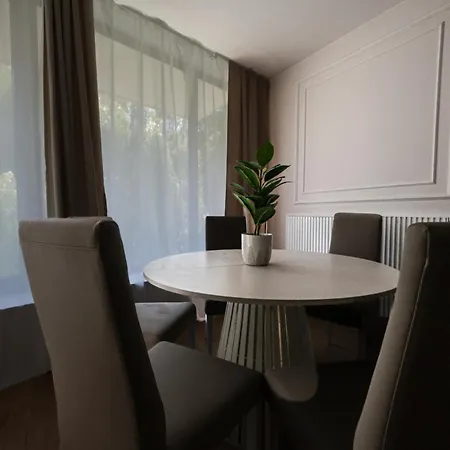 Arte - Reduta 63 - Garaz Faktura Vat Apartment *