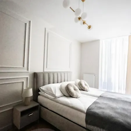 Arte - Reduta 63 - Garaz Faktura Vat Apartment *